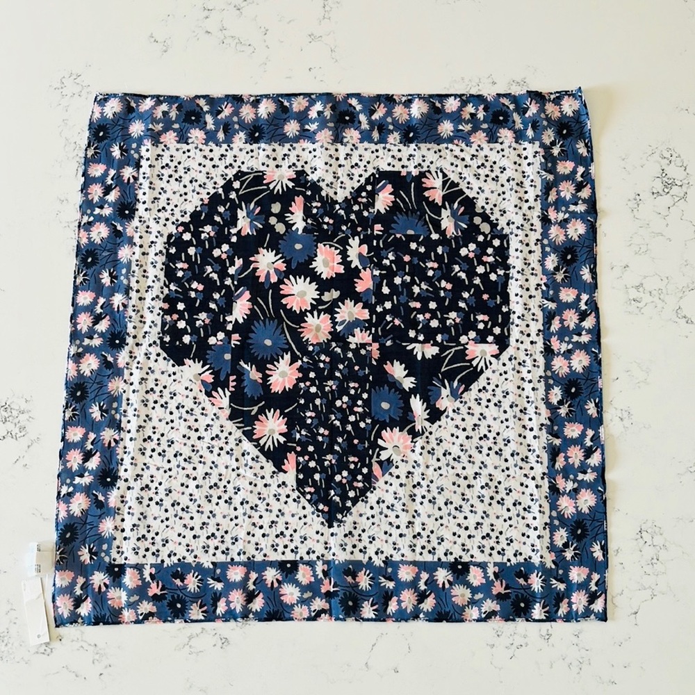 Madewell 100% Cotton Heart Bandana - Picture 5 of 15